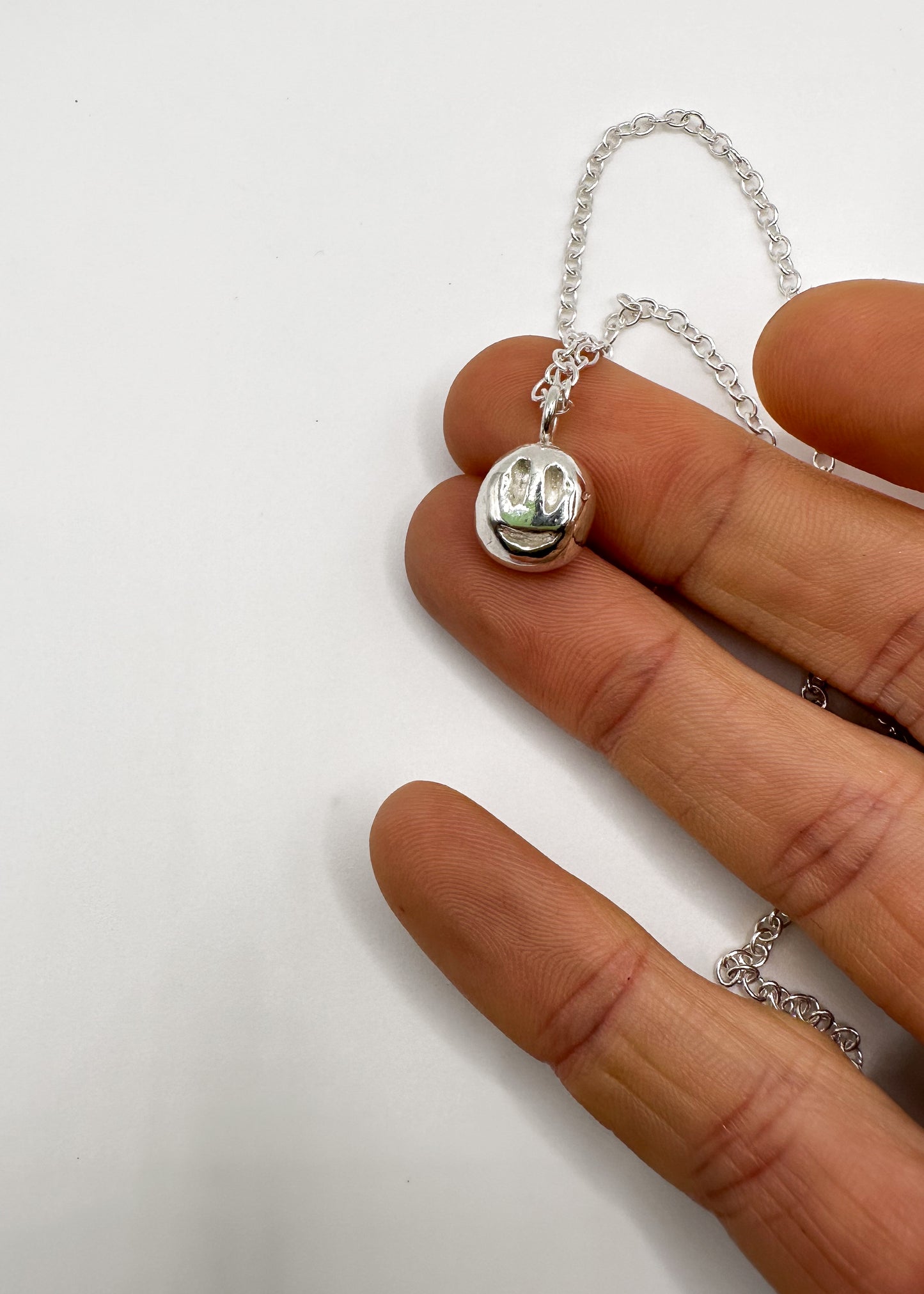 06 Smile Necklace 1/1