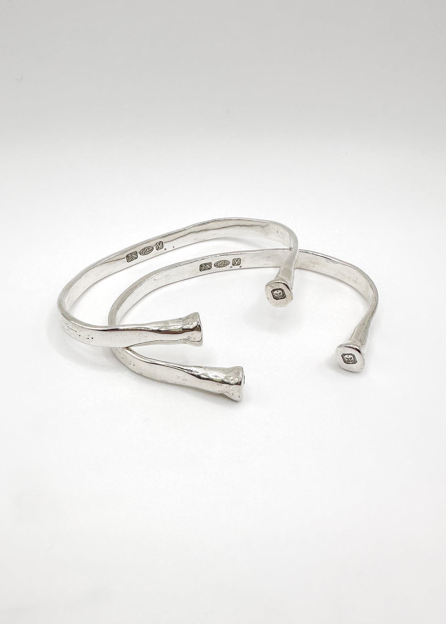 Bangle (Hallmark Detail)